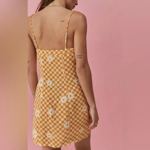 Urban Outfitters Lumi Daisy Check Print Dress - Picture 2 of 11